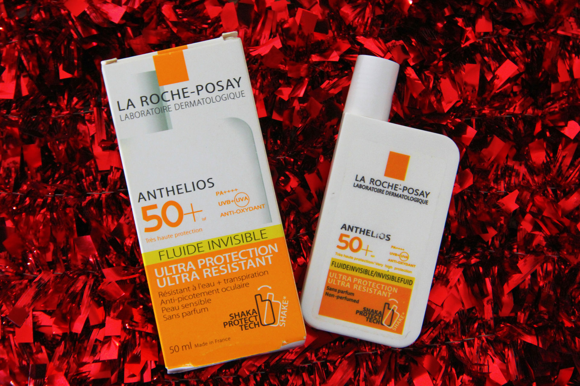فلویید ضد آفتاب SPF50 بی رنگ مناسب انواع پوست بویژه پوست حساس لاروش پوزای 50 میل