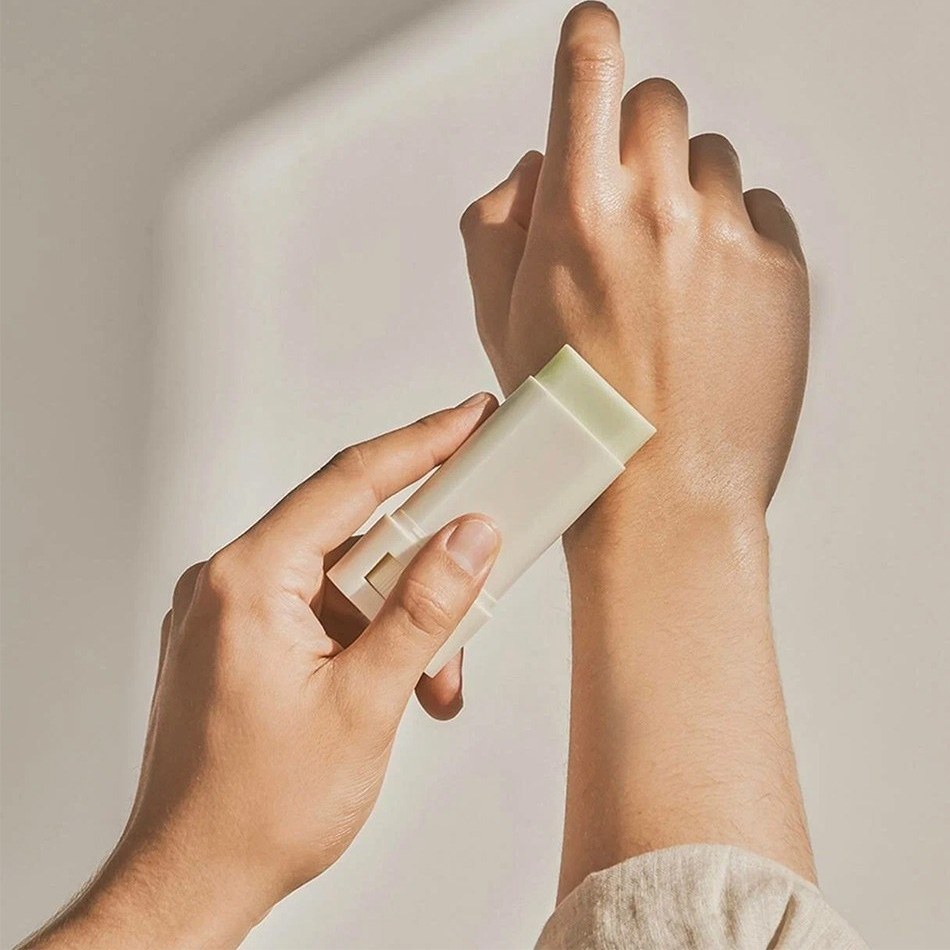 ضد آفتاب استیکی SPF50 مناسب پوست چرب،مختلط و مستعد آکنه بیوتی آف جوسان