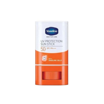 ضدآفتاب بی رنگ SPF50 مرطوب کننده و آبرسان مناسب انواع پوست وازلین