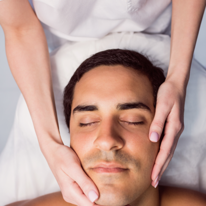 ماساژ صورت یا تزریق ژل و بوتاکس؛ کدام روش جوان‌سازی برای شما بهتر است؟